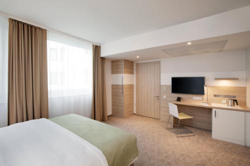 Holiday Inn Frankfurt Airport an IHG Hotel - main image