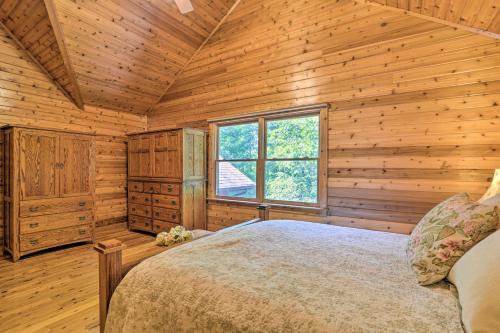 Idyllic Mtn Retreat with Hot Tub Near Shenandoah NP! in Warrenton (VA) Idyllic Mtn Retreat with Hot Tub Near Shenandoah NP! in Warrenton (VA)