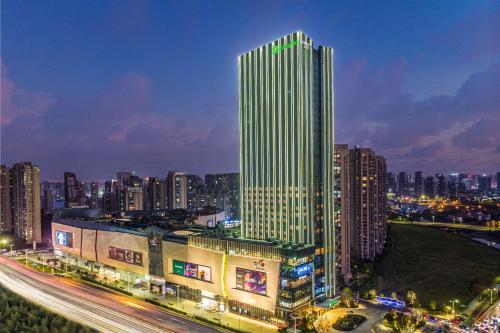 Exterior view, Holiday Inn Hangzhou Binjiang in Hangzhou Exterior view, Holiday Inn Hangzhou Binjiang in Hangzhou