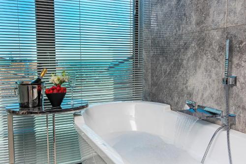 Bathroom, Arts Hotel Istanbul- Special Class in Sisli Bathroom, Arts Hotel Istanbul- Special Class in Sisli