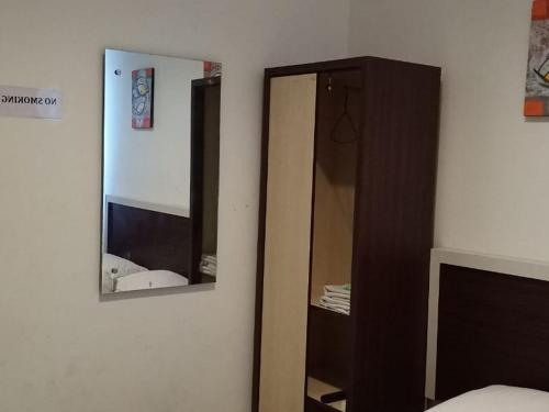 Fürdőszoba, Fidelia Homestay Palu RedPartner in Palu Fürdőszoba, Fidelia Homestay Palu RedPartner in Palu