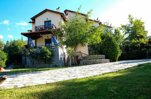 Dryas Guesthouse in Polydrosos Dryas Guesthouse in Polydrosos