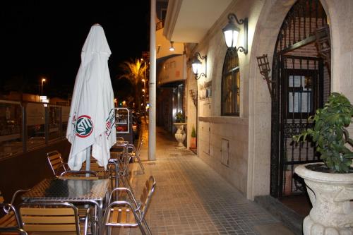 Entrada, Hotel Dona Isabel in Elche Entrada, Hotel Dona Isabel in Elche