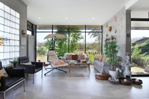 Lobby, White Knot Khao Yai near Bonanza Exotic Zoo Lobby, White Knot Khao Yai near Bonanza Exotic Zoo