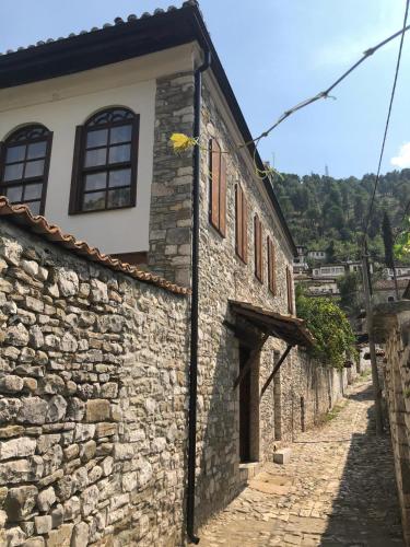 L&I in Berat L&I in Berat