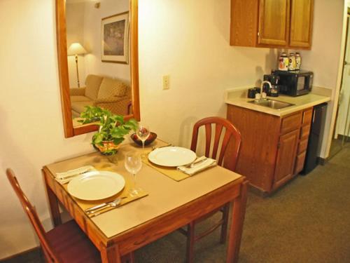 在meiguo.com看到的Rosemont Suites的介绍图片