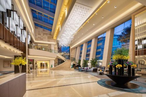 Lobby, Crowne Plaza Shanghai Fudan By IHG in Yangpu Wujiaochang Lobby, Crowne Plaza Shanghai Fudan By IHG in Yangpu Wujiaochang