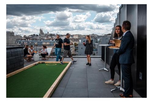 Balcony/terrace, The Originals Boutique, Hôtel Maison Montmartre Paris Les Puces in 18th - Sacre Coeur - Montmartre Balcony/terrace, The Originals Boutique, Hôtel Maison Montmartre Paris Les Puces in 18th - Sacre Coeur - Montmartre