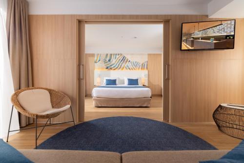 L'Azure Hotel 4* Sup in Lloret De Mar L'Azure Hotel 4* Sup in Lloret De Mar