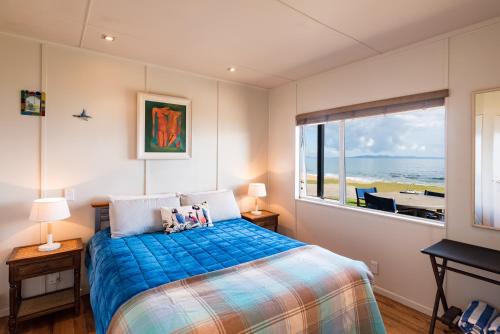 Golden Sand Beachfront Accommodation in Mangonui Golden Sand Beachfront Accommodation in Mangonui