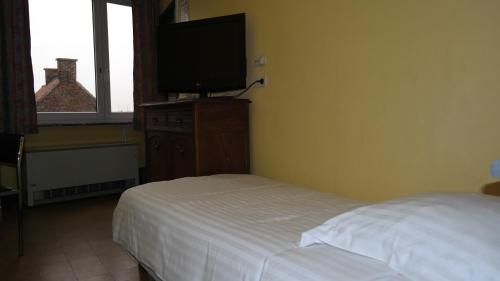 This photo about De Bonte Os Hotel & Tower shared on HyHotel.com