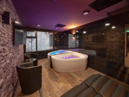 Hot tub, Wellness Hotel Astra in Spindleruv Mlyn Hot tub, Wellness Hotel Astra in Spindleruv Mlyn