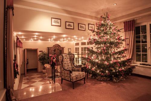 לובי, Hotel Goldener Ochs in באד איסצ'ל לובי, Hotel Goldener Ochs in באד איסצ'ל