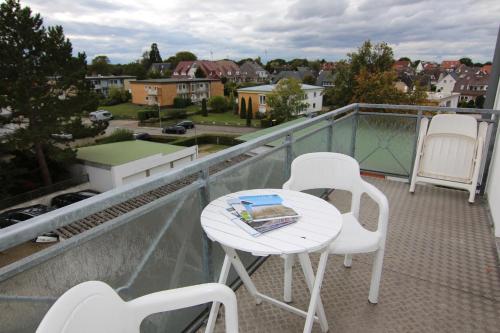 شرفة/ تراس, Hotel Zur schonen Aussicht in Gromitz Town Center شرفة/ تراس, Hotel Zur schonen Aussicht in Gromitz Town Center