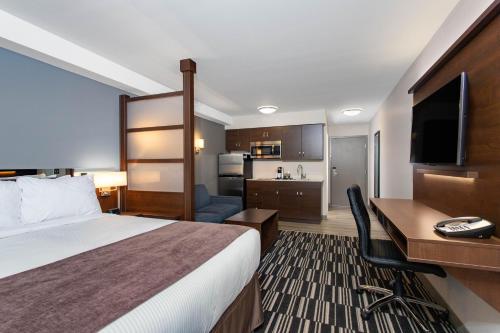 Microtel Inn & Suites by Wyndham Mont Tremblant in Mont-Tremblant (QC) Microtel Inn & Suites by Wyndham Mont Tremblant in Mont-Tremblant (QC)