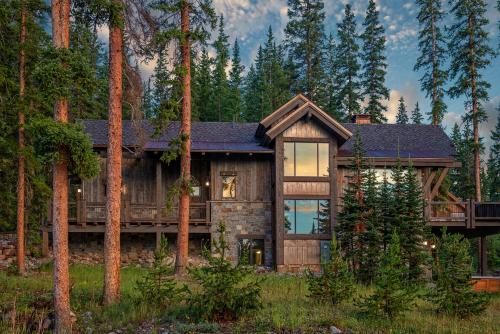 Quandary Estate Luxury Home Breathtaking Views in Блу ривър Quandary Estate Luxury Home Breathtaking Views in Блу ривър