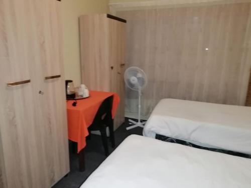 zig zag self catering accommodation in Ladysmith zig zag self catering accommodation in Ladysmith