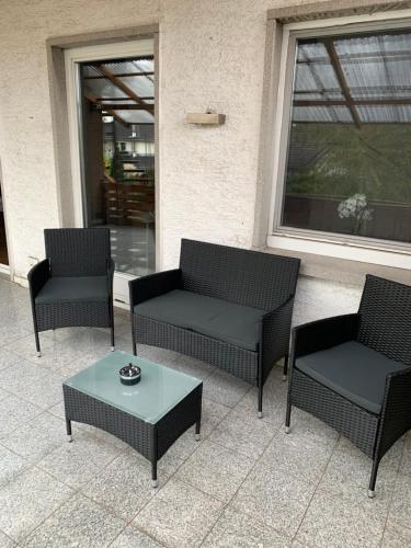 Balcony/terrace, AschaffApartment 4 Schlafzimmer bis 10 Personen bei Aschaffenburg in Mainaschaff Balcony/terrace, AschaffApartment 4 Schlafzimmer bis 10 Personen bei Aschaffenburg in Mainaschaff