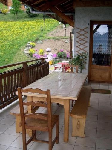 ระเบียง/ชานเรือน, Chambres d'hotes les Terrasses de Varme in แซลลง ระเบียง/ชานเรือน, Chambres d'hotes les Terrasses de Varme in แซลลง