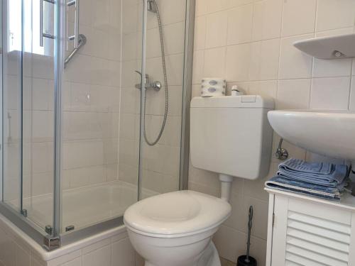 Bathroom, Haus Sonnenwinkel - Bungalow 7 in Dahme Bathroom, Haus Sonnenwinkel - Bungalow 7 in Dahme