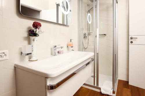 Bathroom, Al Ciani Balcony Suite in Lugano Bathroom, Al Ciani Balcony Suite in Lugano