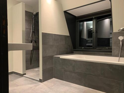 Bathroom, OP10 Logeren in Oldenzaal Bathroom, OP10 Logeren in Oldenzaal