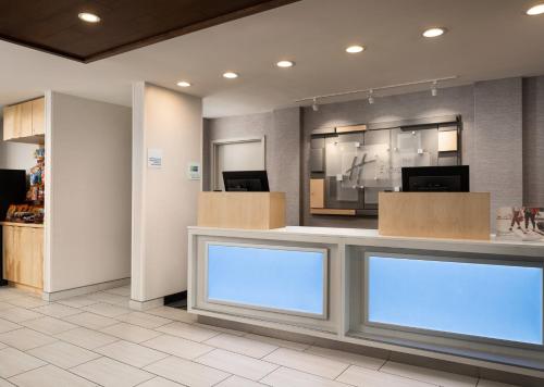 Előcsarnok, Holiday Inn Express Hotel & Suites Olive Branch By IHG in Olive Branch (MS) Előcsarnok, Holiday Inn Express Hotel & Suites Olive Branch By IHG in Olive Branch (MS)