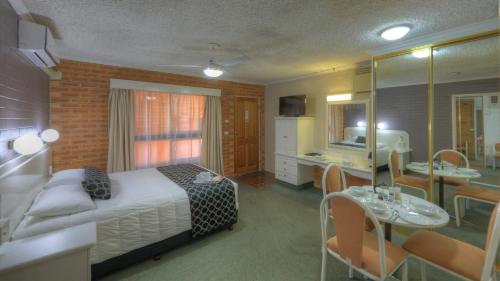 Cousins Motor Inn in Inverell Cousins Motor Inn in Inverell
