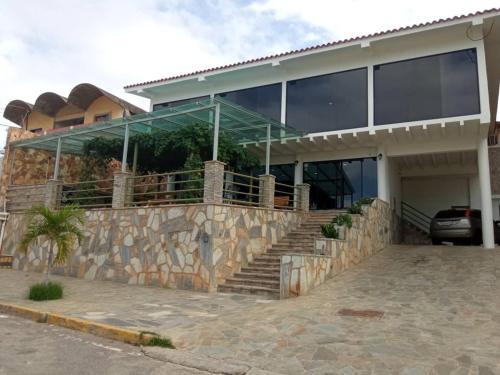 Exterior view, Posada Villa del Carmen in Maiquetía Exterior view, Posada Villa del Carmen in Maiquetía