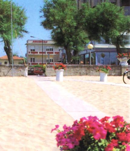 This photo about Hotel Hamburg shared on HyHotel.com