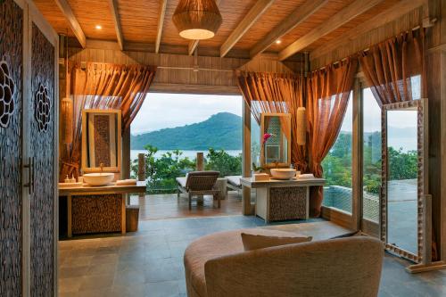 Bathroom, An Lam Retreats Ninh Van Bay in Ninh Van Bay Bathroom, An Lam Retreats Ninh Van Bay in Ninh Van Bay