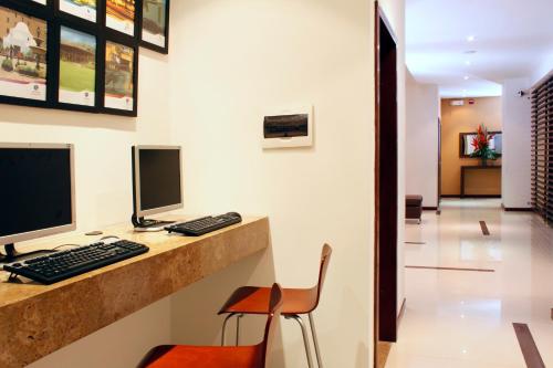 Business center, Hotel Estelar El Cable in Manizales Business center, Hotel Estelar El Cable in Manizales