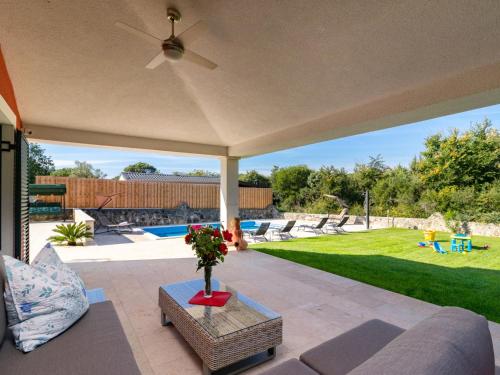 Holiday Home Brijunis blick by Interhome in 沃德年 Holiday Home Brijunis blick by Interhome in 沃德年