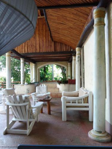 Pintu masuk, Tortugal Boutique River Lodge in Rio Dulce Pintu masuk, Tortugal Boutique River Lodge in Rio Dulce
