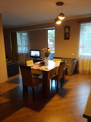 Hotel family hotel in Chiat'ura City Hotel family hotel in Chiat'ura City