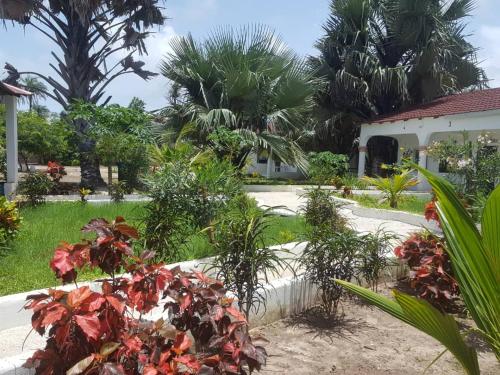 Sateh Ecolodges in Gunjur Sateh Ecolodges in Gunjur