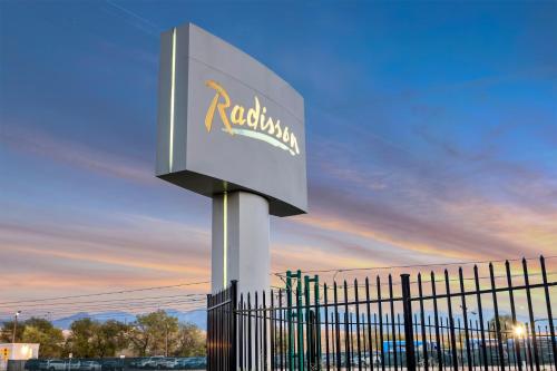 Dotări, Radisson Hotel Salt Lake City Airport in Salt Lake City (UT) Dotări, Radisson Hotel Salt Lake City Airport in Salt Lake City (UT)
