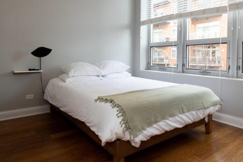 Modern River West 2BR with W&D by Zencity in West Town Modern River West 2BR with W&D by Zencity in West Town