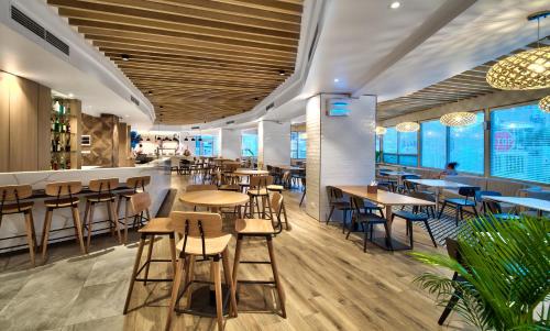 レストラン, タノア プラザ ホテル (Tanoa Plaza Hotel) in スバ レストラン, タノア プラザ ホテル (Tanoa Plaza Hotel) in スバ