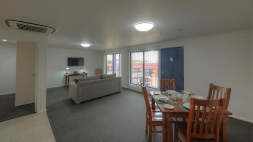 INVERELL RSM CLUB MOTEL in Inverell INVERELL RSM CLUB MOTEL in Inverell