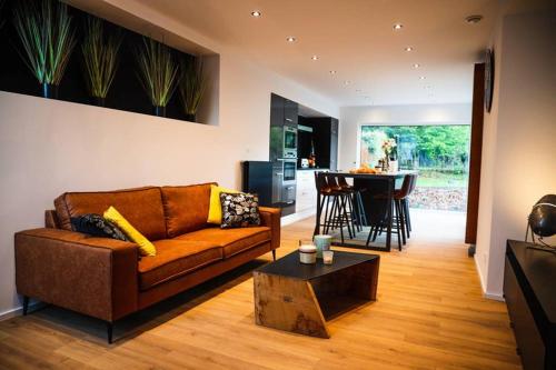 Amazon Corten in Marche-en-Famenne Amazon Corten in Marche-en-Famenne