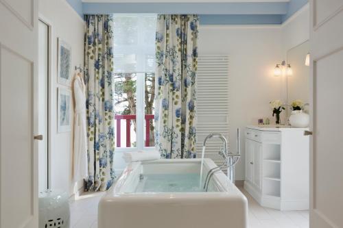 Hotel Barriere L'Hermitage in La Baule Hotel Barriere L'Hermitage in La Baule