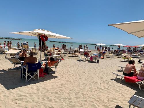 Beach, Agriturismo Unico Senso - Glamping in Montottone Beach, Agriturismo Unico Senso - Glamping in Montottone