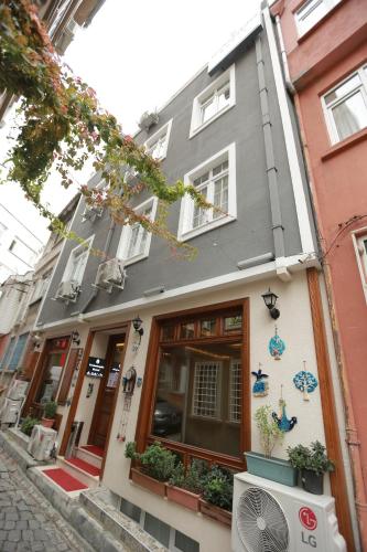 Entrance, ConstantinopolisHotel in Sultanahmet Entrance, ConstantinopolisHotel in Sultanahmet