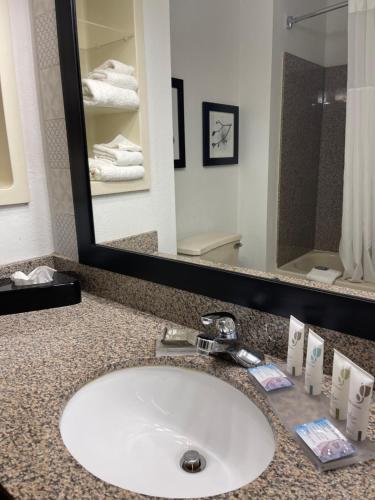 Country Inn & Suites by Radisson, Merrillville, IN in Merrillville (IN) Country Inn & Suites by Radisson, Merrillville, IN in Merrillville (IN)