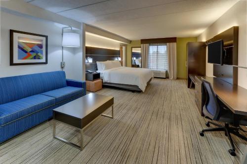 Holiday Inn Express & Suites Troy By IHG in Troy (OH) Holiday Inn Express & Suites Troy By IHG in Troy (OH)