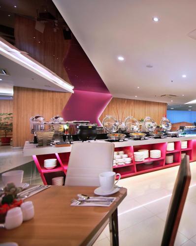 Ristorante, Favehotel LTC Glodok in Giacarta Ristorante, Favehotel LTC Glodok in Giacarta