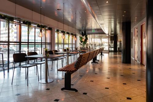 Pub/Lounge, Cabinn City near Imax Tycho Brahe Planetárium Pub/Lounge, Cabinn City near Imax Tycho Brahe Planetárium