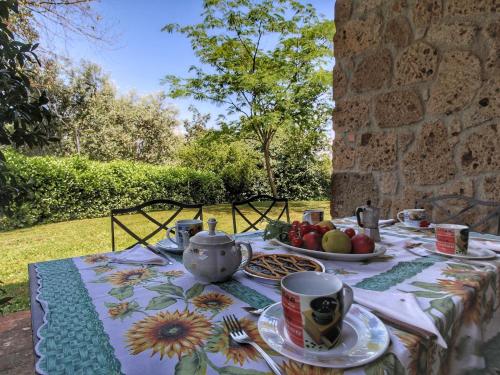 Erkély/terasz, Farmhouse in Proceno with Pool in Proceno Erkély/terasz, Farmhouse in Proceno with Pool in Proceno