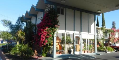 在meiguo.com看到的Antioch Executive Inn的介绍图片